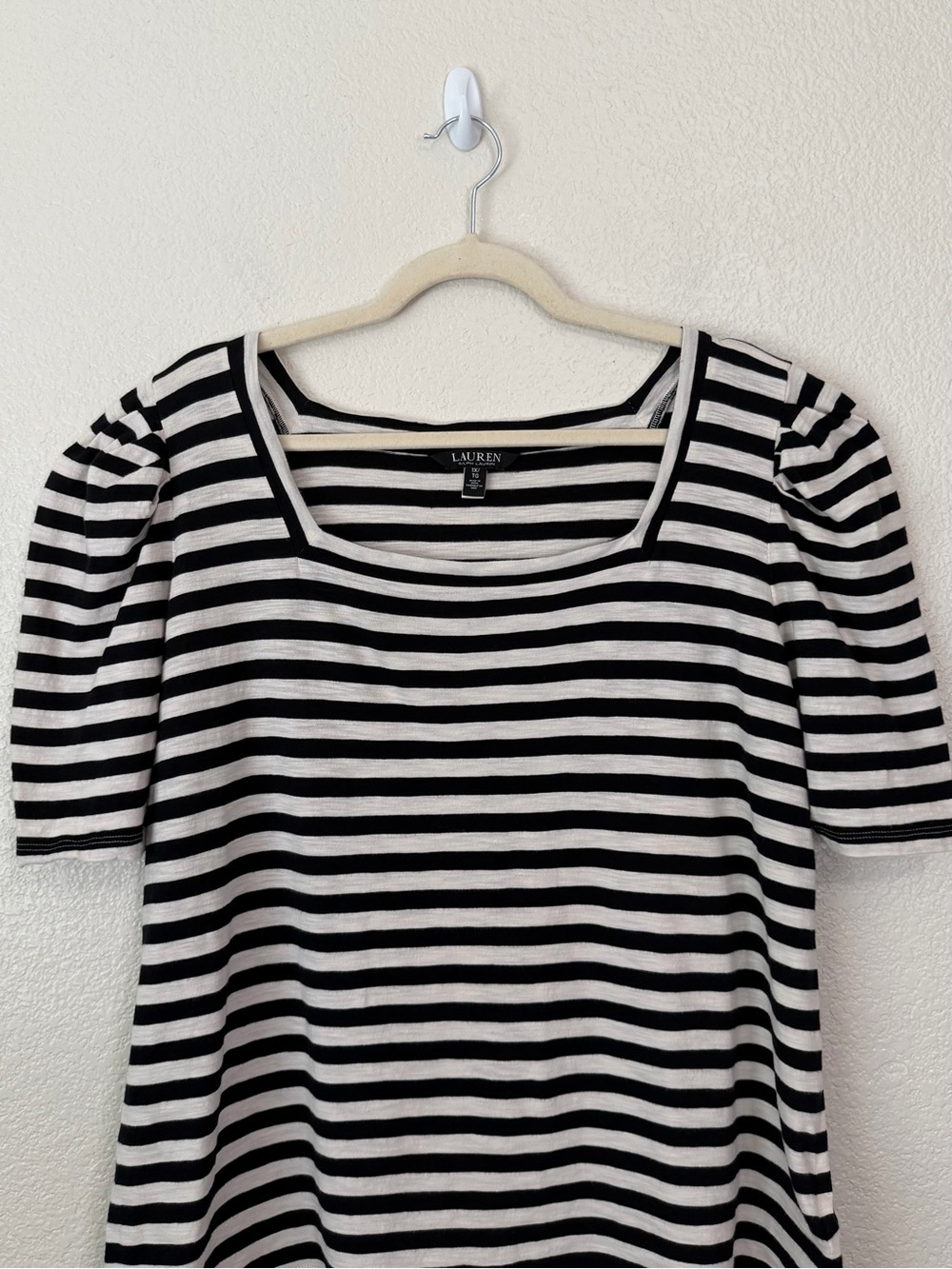Lauren Ralph Lauren Cream Black Striped Cotton Jersey Puff-Sleeves Tee, Size 1X - Picture 3 of 13